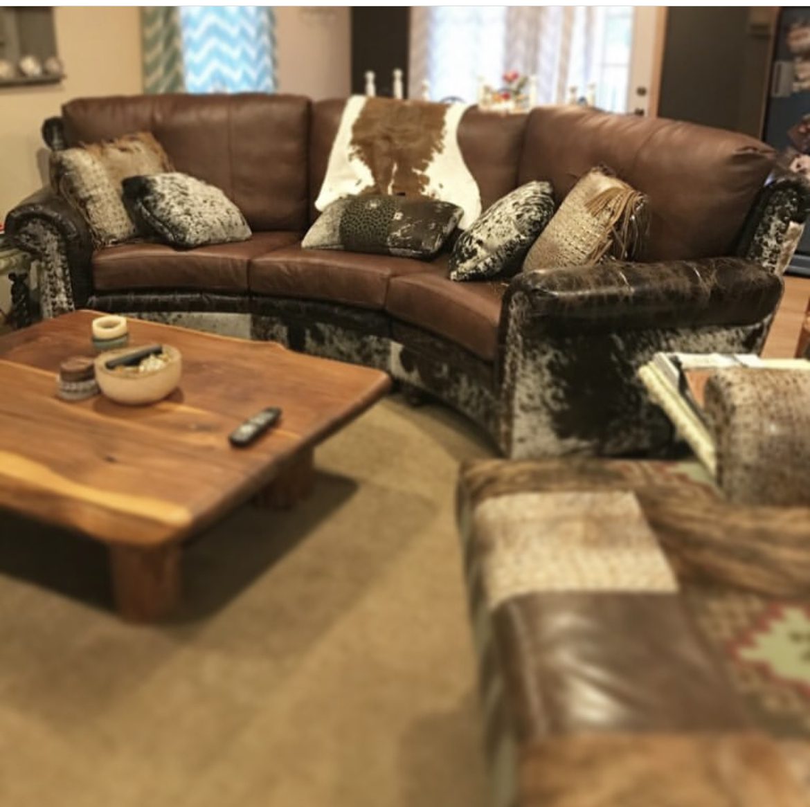 The Austin (Highlander curved) - Ranch & Co Interiors